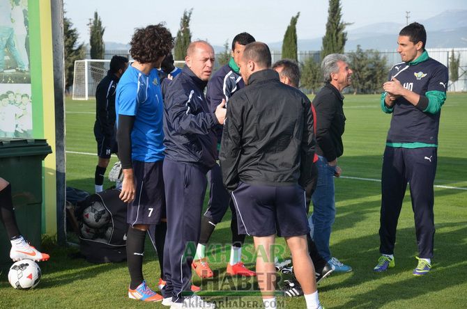 Akhisar Belediyespor, Kardemir Karabükspor Hazırlıklarına Başladı